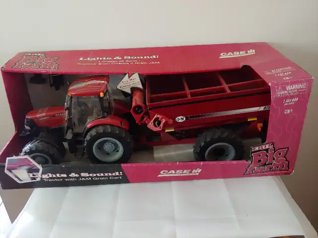NEW IN BOX -ERTL's 1/16 THE BIG FARM-Tractor with J&M Grain Cart in Arts & Collectibles in London - Image 2
