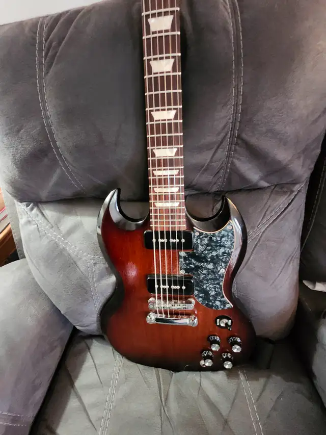 Gibson SG  special tribute 50s in Guitars in Brockville - Image 2