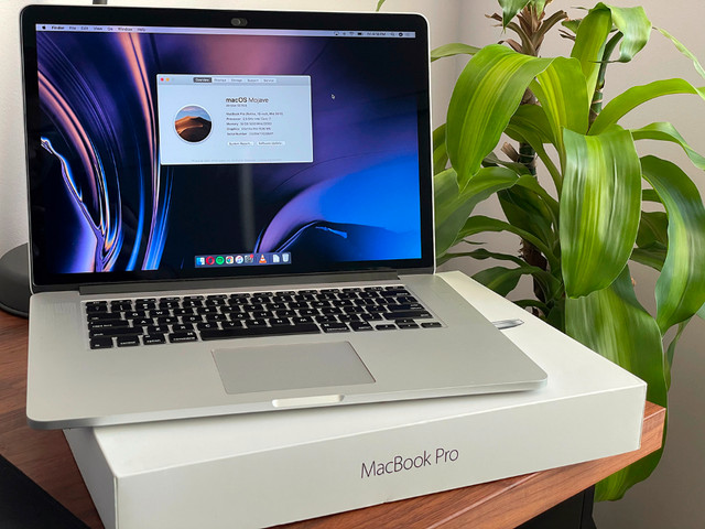 2015 i7 MacBook Pro Retina - NEW BATTERY! in Laptops in City of Toronto