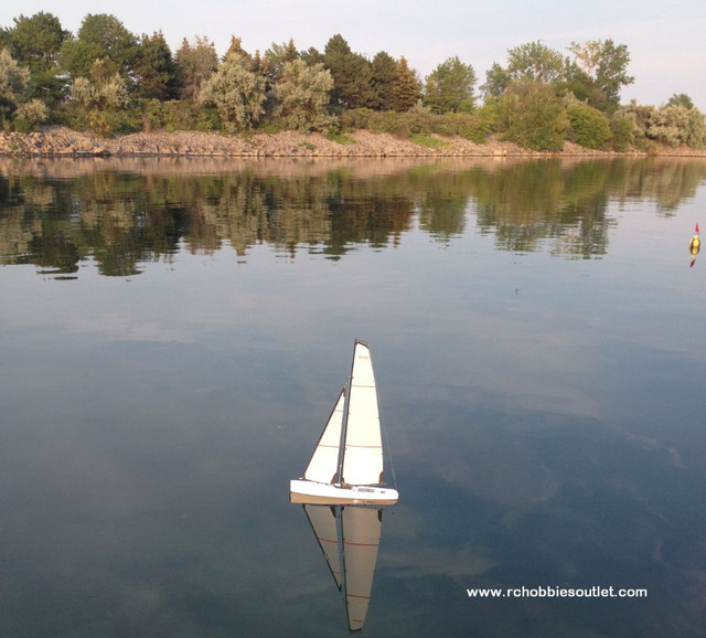 RC Sailboat/ Yacht Joysway DragonForce 65 Version 7  RTR DF65 in Hobbies & Crafts in Sault Ste. Marie - Image 4