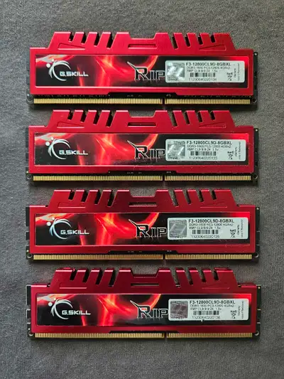 4 barrettes de RAM G.Skill RipJaws X 4x4GB, View more