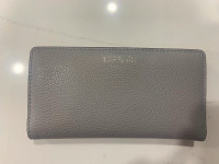 Kate Spade New York Medium Light Grey Wallet