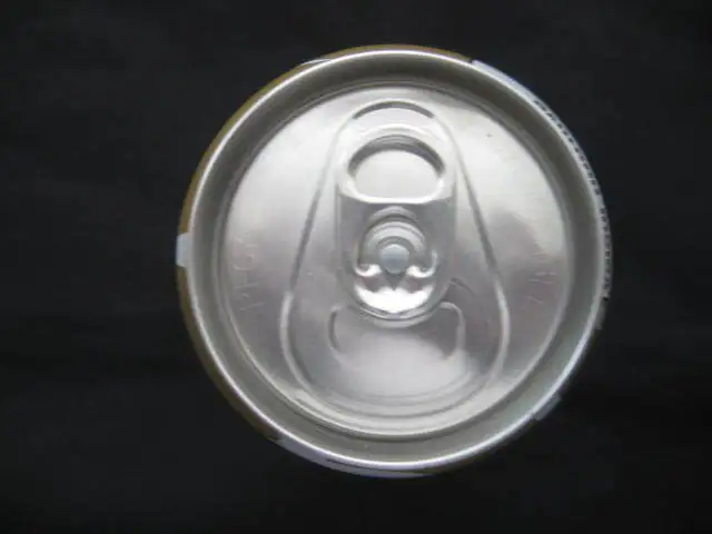 Coca Cola Gold Medal Hockey Vancouver 2010 Olympics Full Can in Arts & Collectibles in Oakville / Halton Region - Image 6