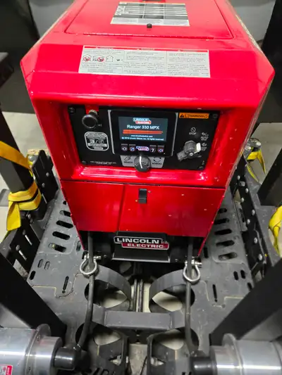 Gas Lincoln 330mpx Welding machine for sale. Theres only 76.3 hrs on the machine. The machine is jus...