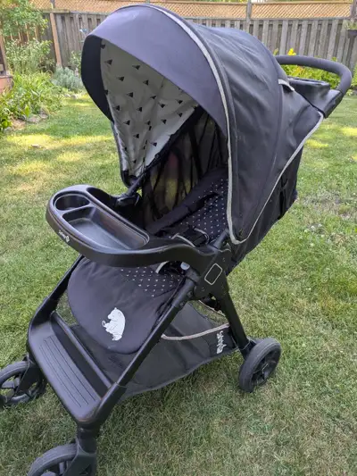 Stroller and bassinet combo for sale, View more