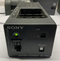 Classic SONY BATTERY CHARGER BC-1WD for NP-1 / NP-1B Ni-Cad