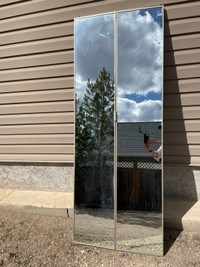  4 - Mirrored bifold doors 