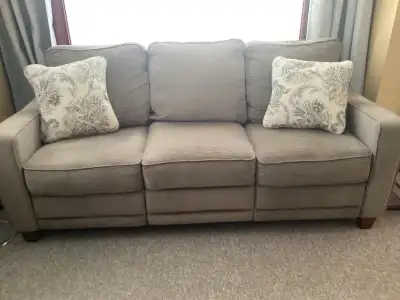 Decor-rest electric reclining sofa ,both ends recline with USB at both ends also ,centre support leg...