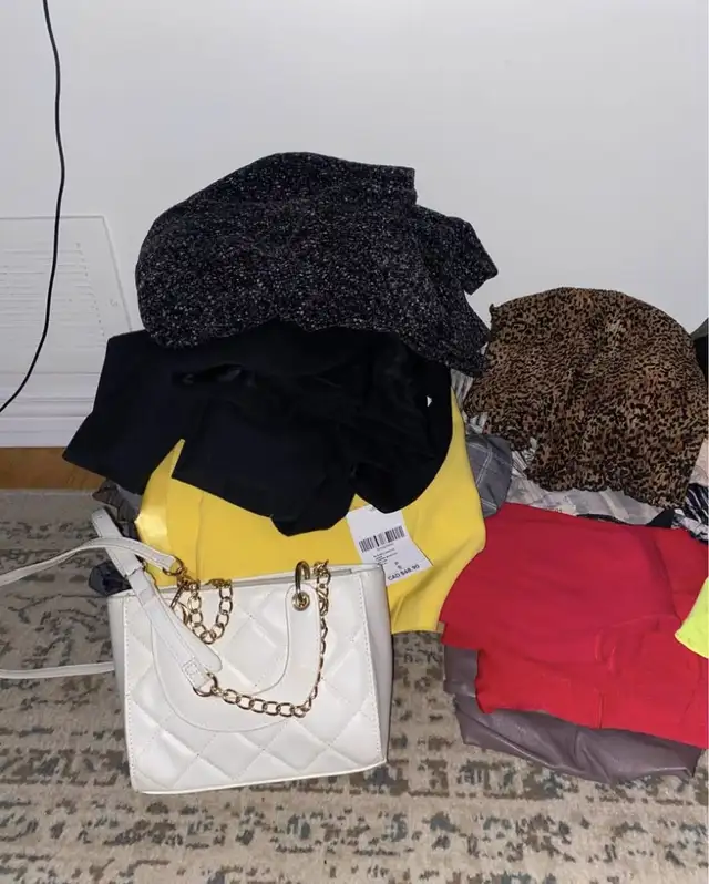 womans clothing lot  in Women's - Tops & Outerwear in Ottawa - Image 2