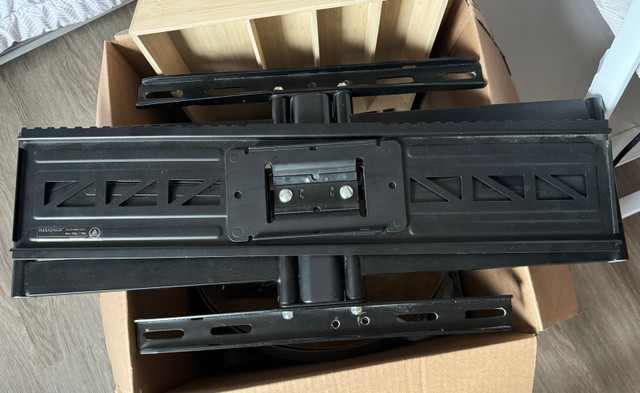 Heavy duty tv mount in TVs in Hamilton