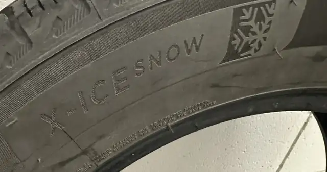 Winter Tires Michelin X-ICE SNOW 225/60 R18  25521km 8/32" depth in Tires & Rims in City of Toronto - Image 5