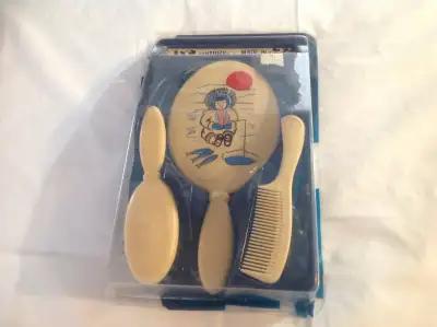 Vintage Ausco vanity set, View more