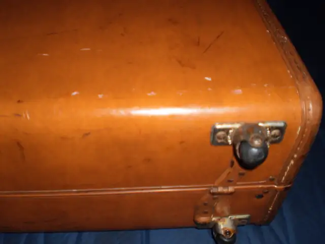 Vintage Leather, Rolling Luggage from Stratford, ON in Other in City of Toronto - Image 6