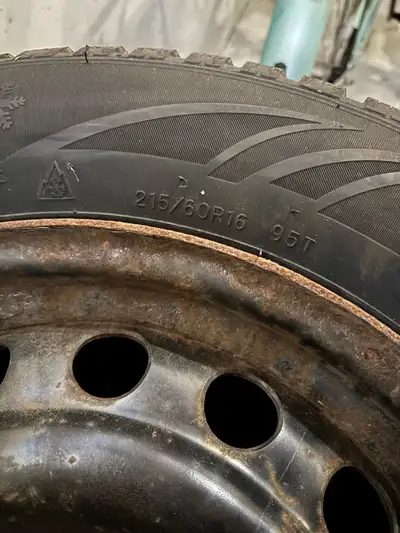 Lots of tread left Off a 2011 Chevy Cruze. Come pick up ! 519 281 5623