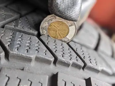 Used for less than 1 season. 7mm tread depth, like new. Continental Wintercontact run flat tires Ori...