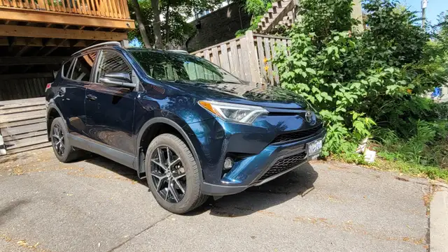 2017 Toyota RAV4 SE with safety
