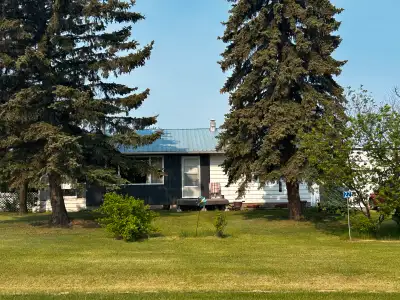 House for sale by owner in hamlet of Rich Valley in County of Lac Ste. Anne. 50 minute drive to west...