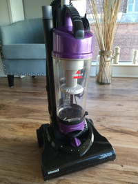 Compact Upright Vacuum Bissell AeroSwift
