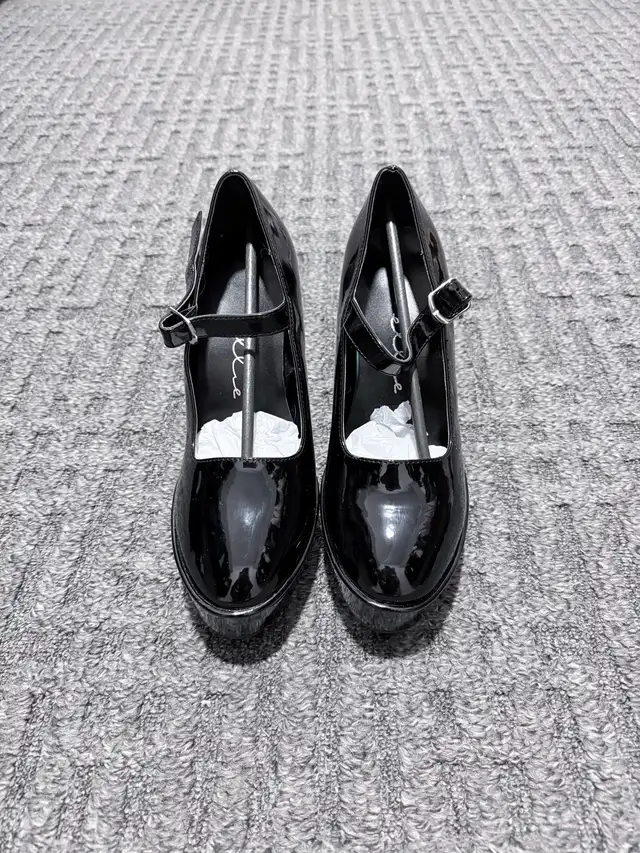 Black Ellie Mary Jane’s with Chunky Heel in Women's - Shoes in St. Albert - Image 3