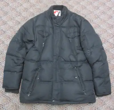 CANADA WEATHERGEAR SUPER TRIPLE GOOSE COAT SIZE XL - EXCELLENT CONDITION