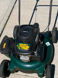 Lawnmower in excellent condition - Honda Yardman