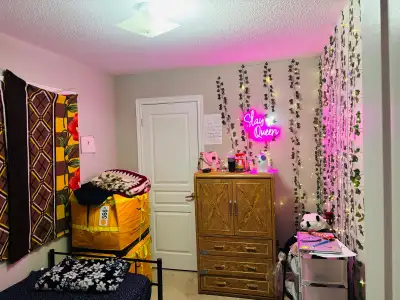 Private room available for rent for girl only bus stop just 2 min walk (no parking)