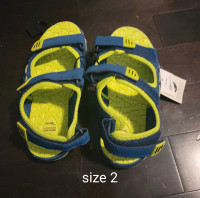 Boys size 2 sandals (new with tag)