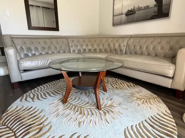 High end full top grain leather sectional couch  can deliver in Couches & Futons in Stratford - Image 3