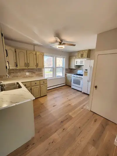 Bright 2 bedroom apartment
