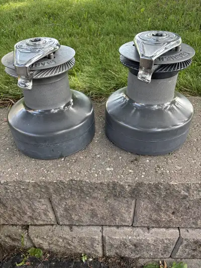 Four winches for sail, all have been recently serviced and work. 1. A pair of Barient 27 2speed Self...