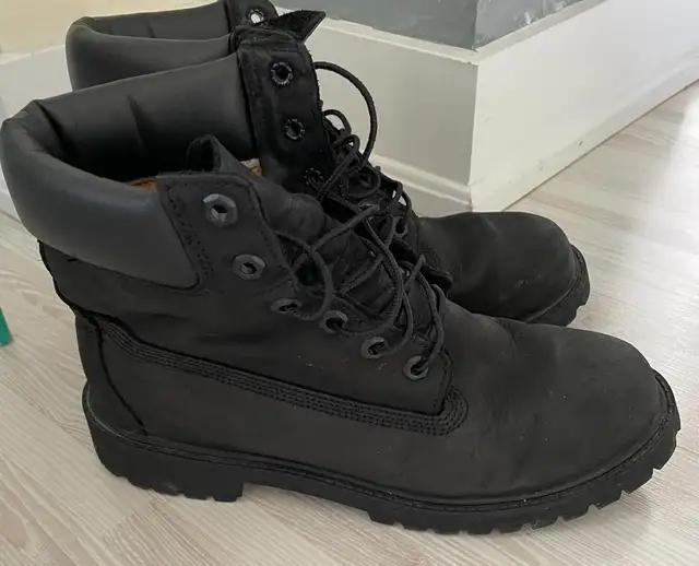 Richmond Hill- USED AUTHENTIC Timberland boots size 7 M in Men's Shoes in Markham / York Region - Image 2