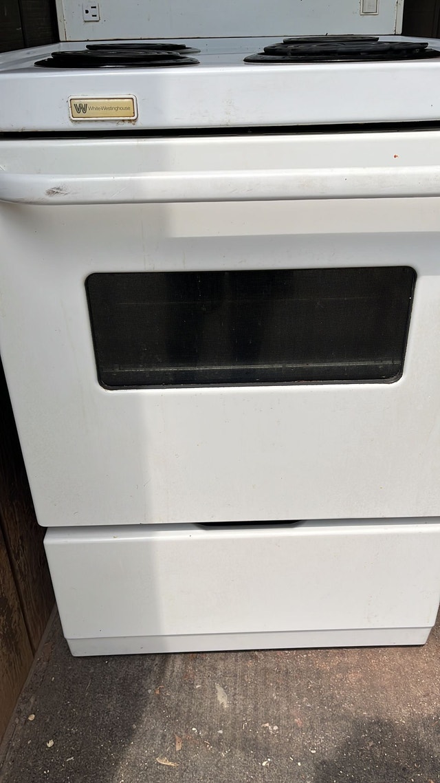 24 inch apartment stove Stoves, Ovens & Ranges Oakville / Halton