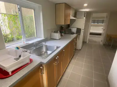 We have a furnished room on Dunbar Street for M/F single person occupancy(non smoking with reference...