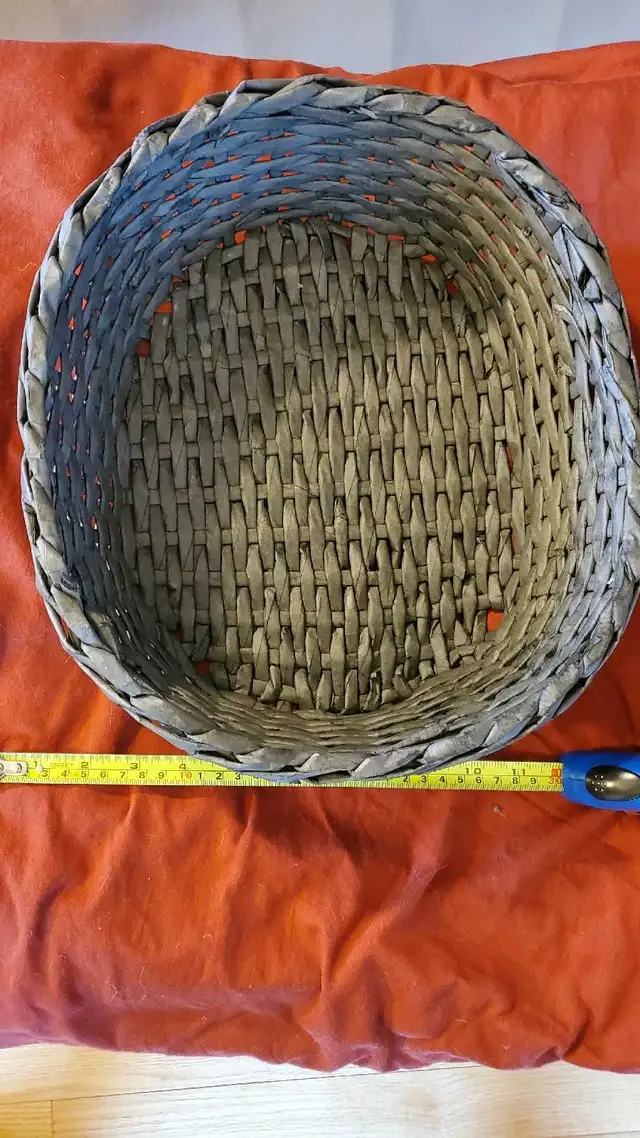 Wicker Basket in Other in Regina - Image 5