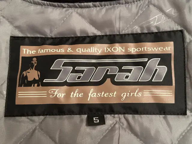 Ixon Sarah Jacket Small in Women's - Tops & Outerwear in Laval / North Shore - Image 4