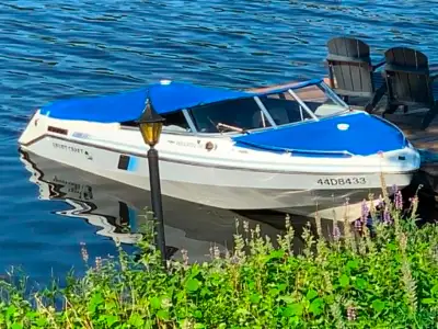 Bateau Sportcraft 1990 Open Deck Mercruiser 175 V6 4.3L Pied Alpha one 7 places Bimini Toiles d'été...
