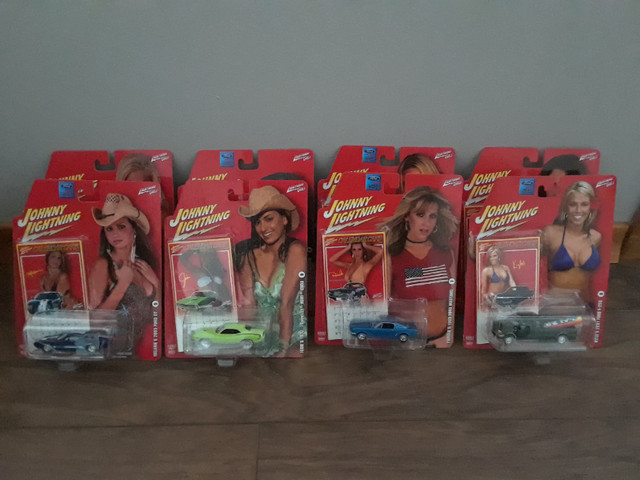 Complete set Johnny Lightning Monthly Girls in Toys & Games in Timmins - Image 3