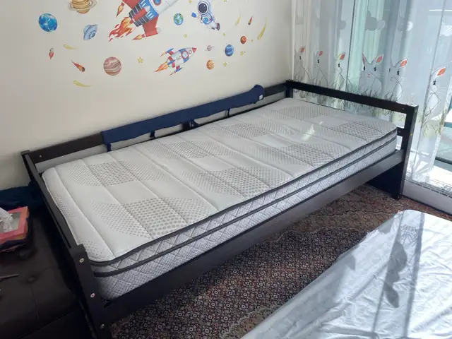lit pour enfant / bed for kids in Beds & Mattresses in City of Montréal - Image 2