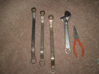 Hilka 8" Wrench and 3 Dubl Hex 5/8 + 11/16 " Wrench Made In Can.