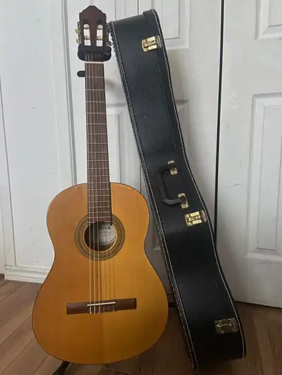 Samick Classical Guitar + Hard Case, View more