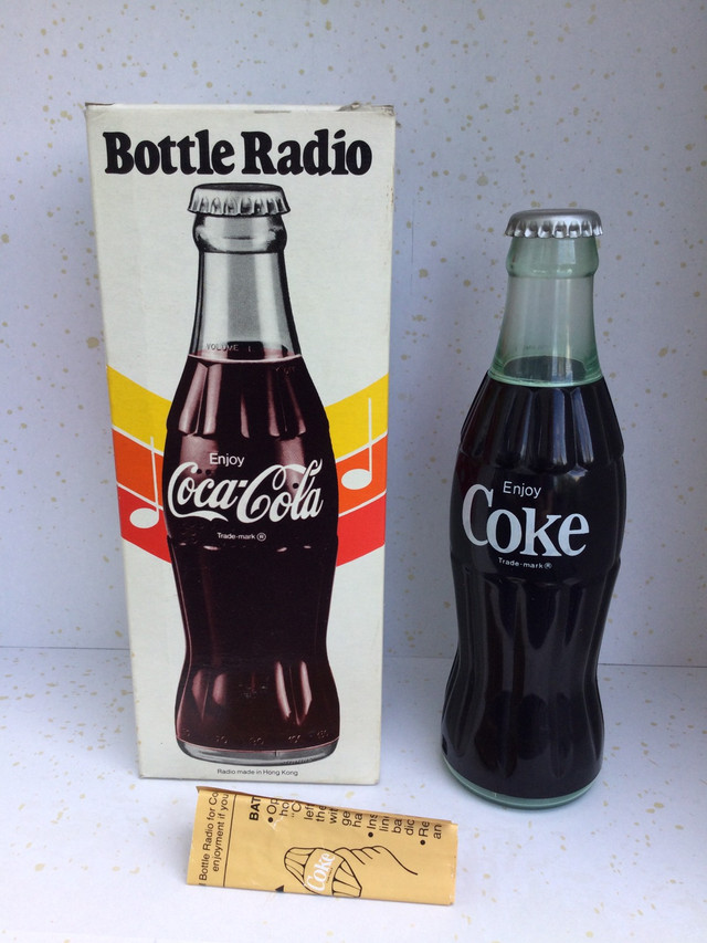 Coca Cola Bottle Radio  in Arts & Collectibles in Edmonton - Image 2