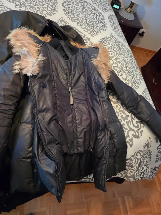 Mackage Woman's Winter Jacket in Women's - Tops & Outerwear in City of Montréal - Image 7