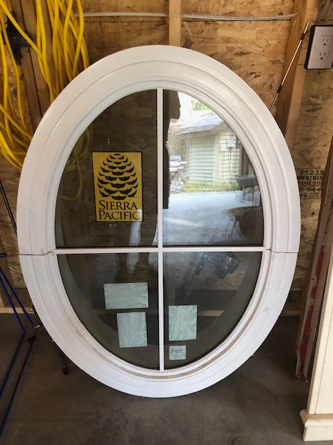 Oval Window in Windows, Doors & Trim in Sault Ste. Marie