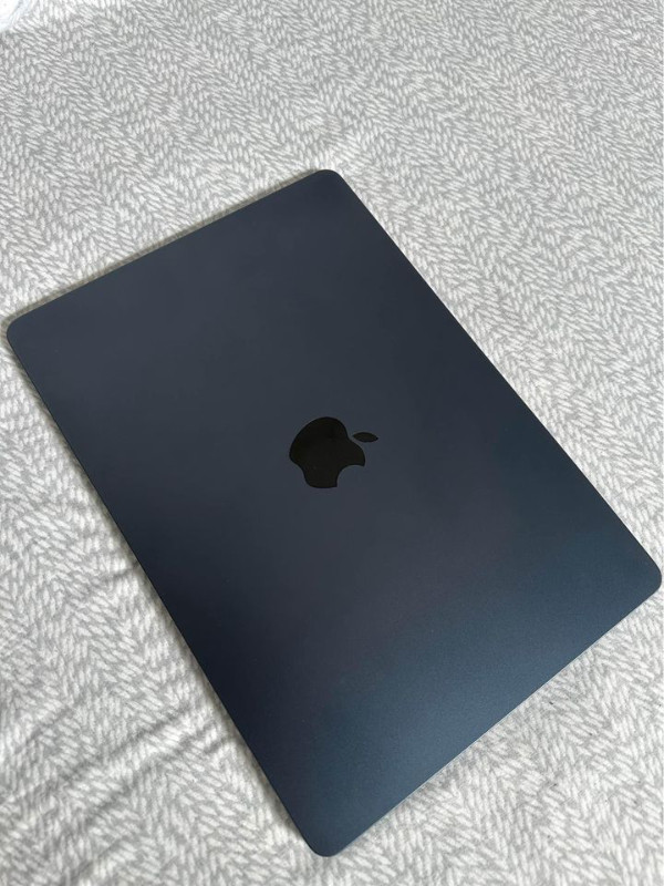 2023 MacBook Air M2 8GB RAM 256GB SSD Midnight Blue MINT 15inch in Laptops in Edmonton