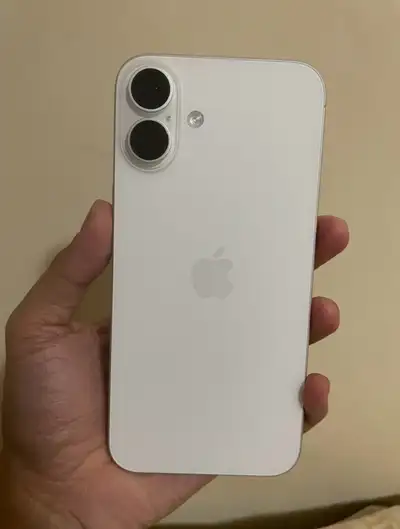 Excellent condition, unlocked and used. If you have any questions send me a message. Payment via etr...