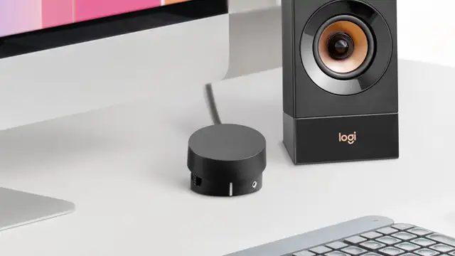 Multimedia 2.1 Speaker System with Subwoofer (Logitech Z533) in Speakers in Markham / York Region - Image 7