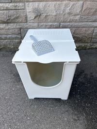 ModKat Litter Box with folding lid