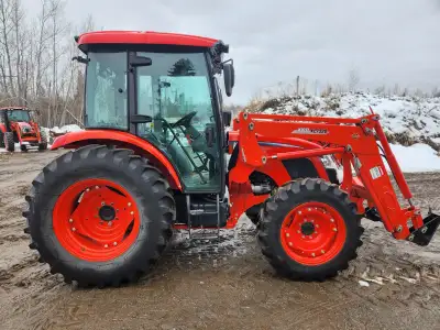 870 machine hours, 540 PTO, 73 HP, self levelling loader with brand new 82” bucket, 2 rear remotes,...