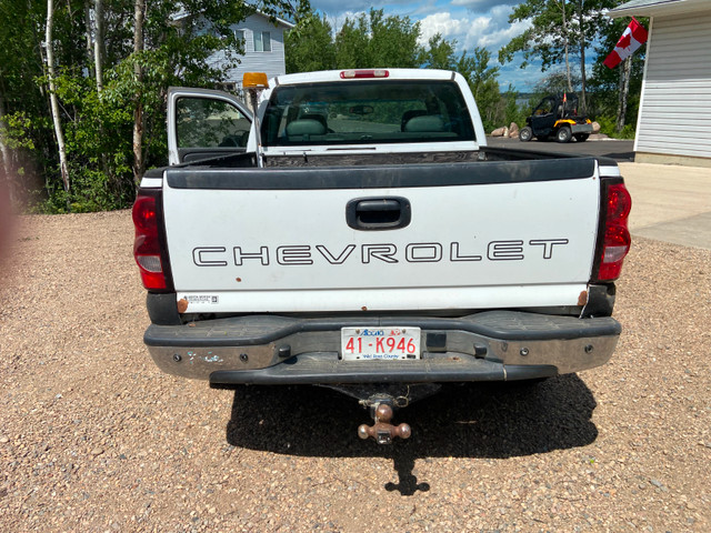 06 Chevy Silverado with Snow plow in Cars & Trucks in Edmonton - Image 2