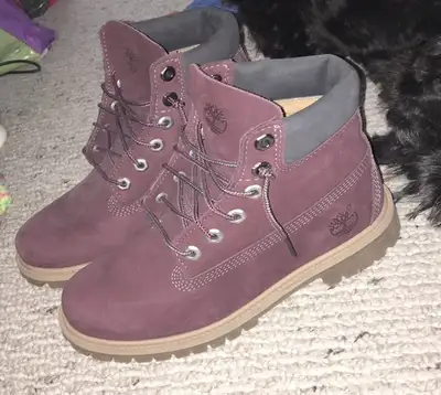 Timberland Boots Burgundy ⎮ Womens  7 US, View more